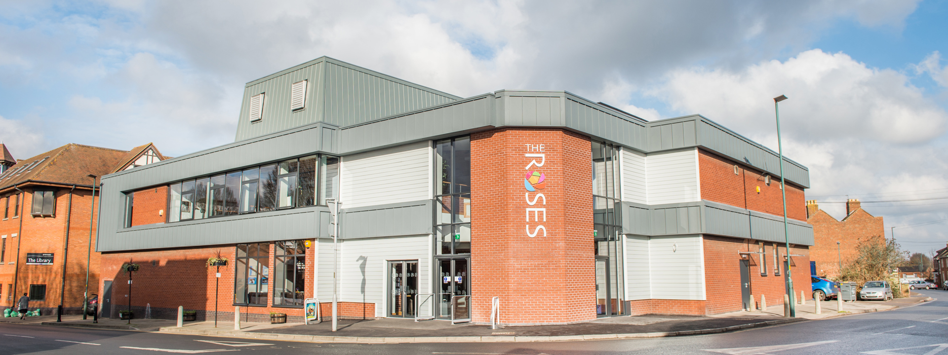 Full exterior of the building The Roses - Jack Boskett